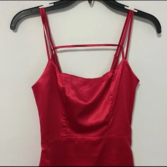 Size US 2 Oh Polly dress never worn, tags still attached. - Picture 3 of 4